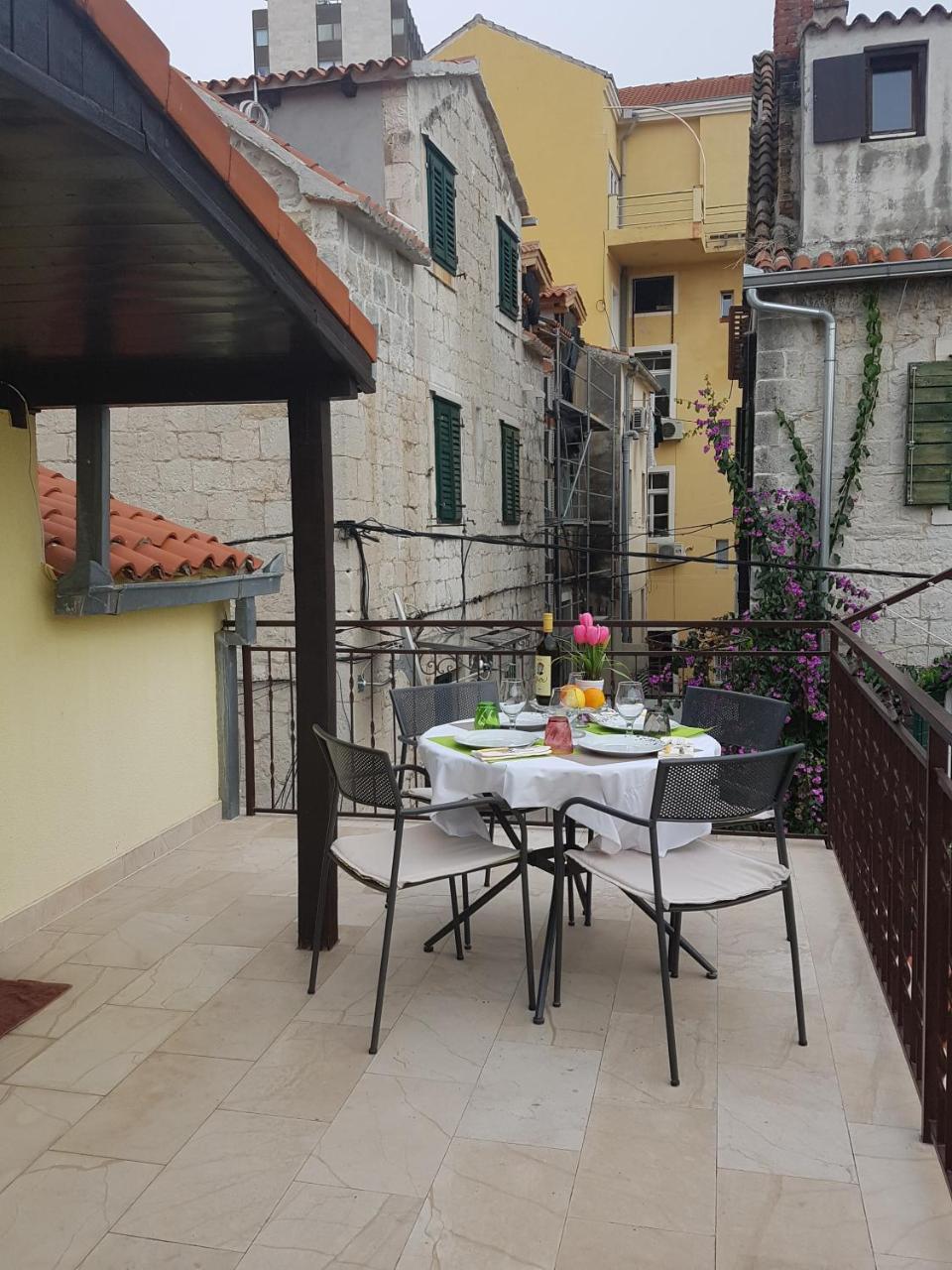 Apartments Fancy Old Town Split Exterior foto